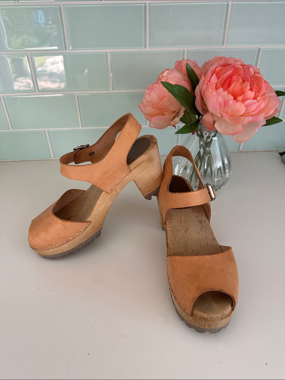 Women’s Tan Leather Clog Sandals with Wooden Heel